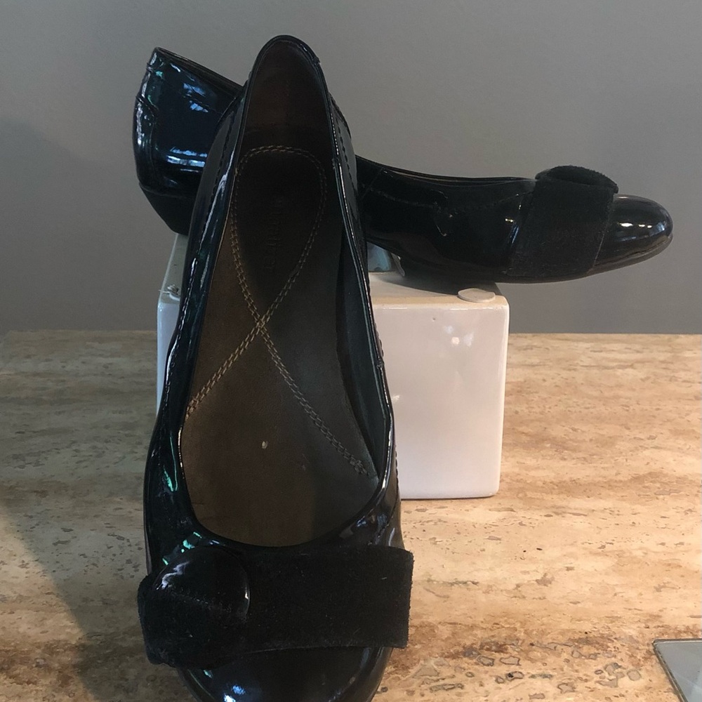 Elegant Black Patent Leather ballet flats